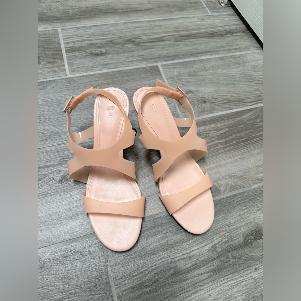 Zara sandals size 38, 2" heels